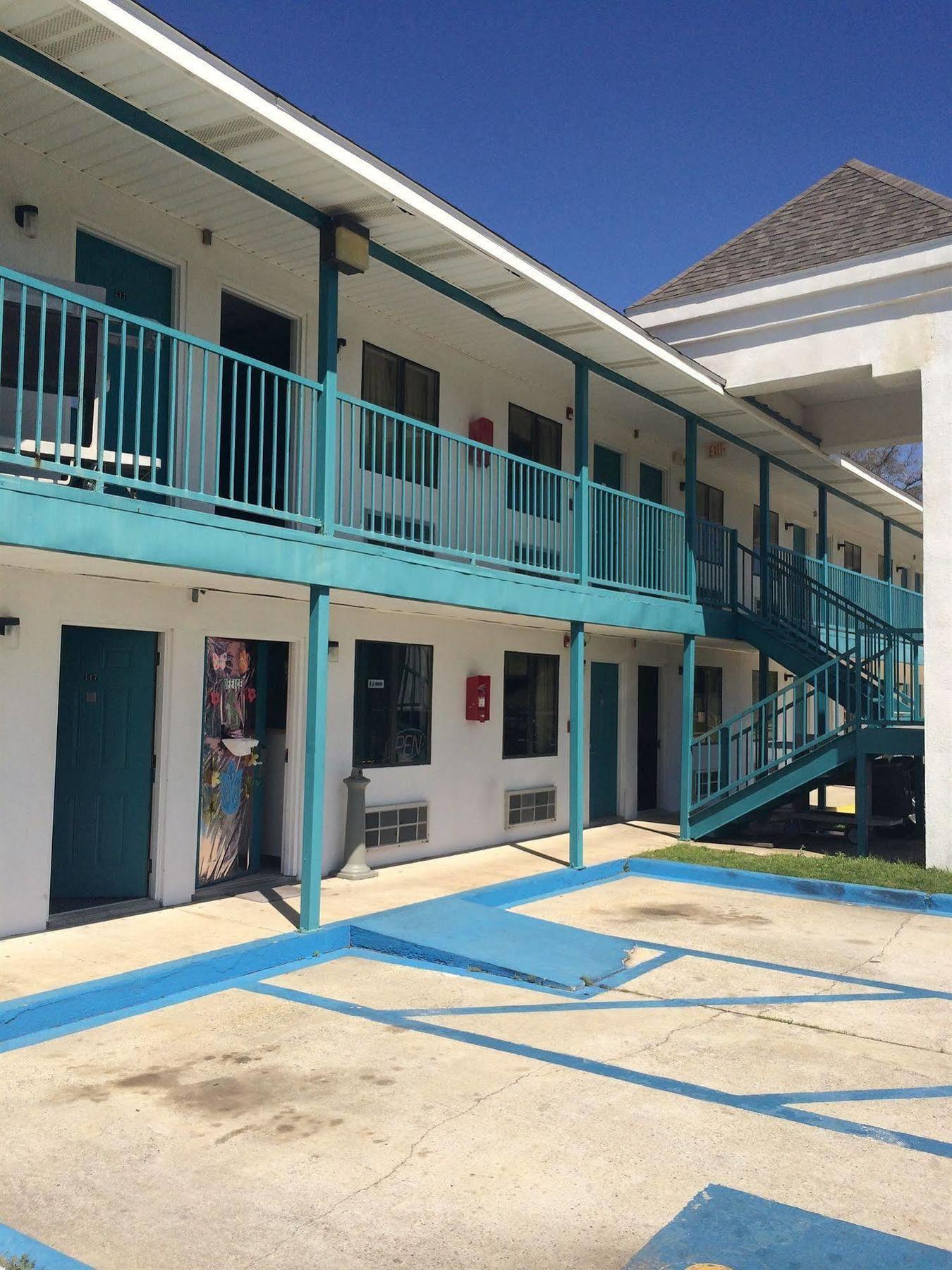 Broadway Inn Express Biloxi Dış mekan fotoğraf