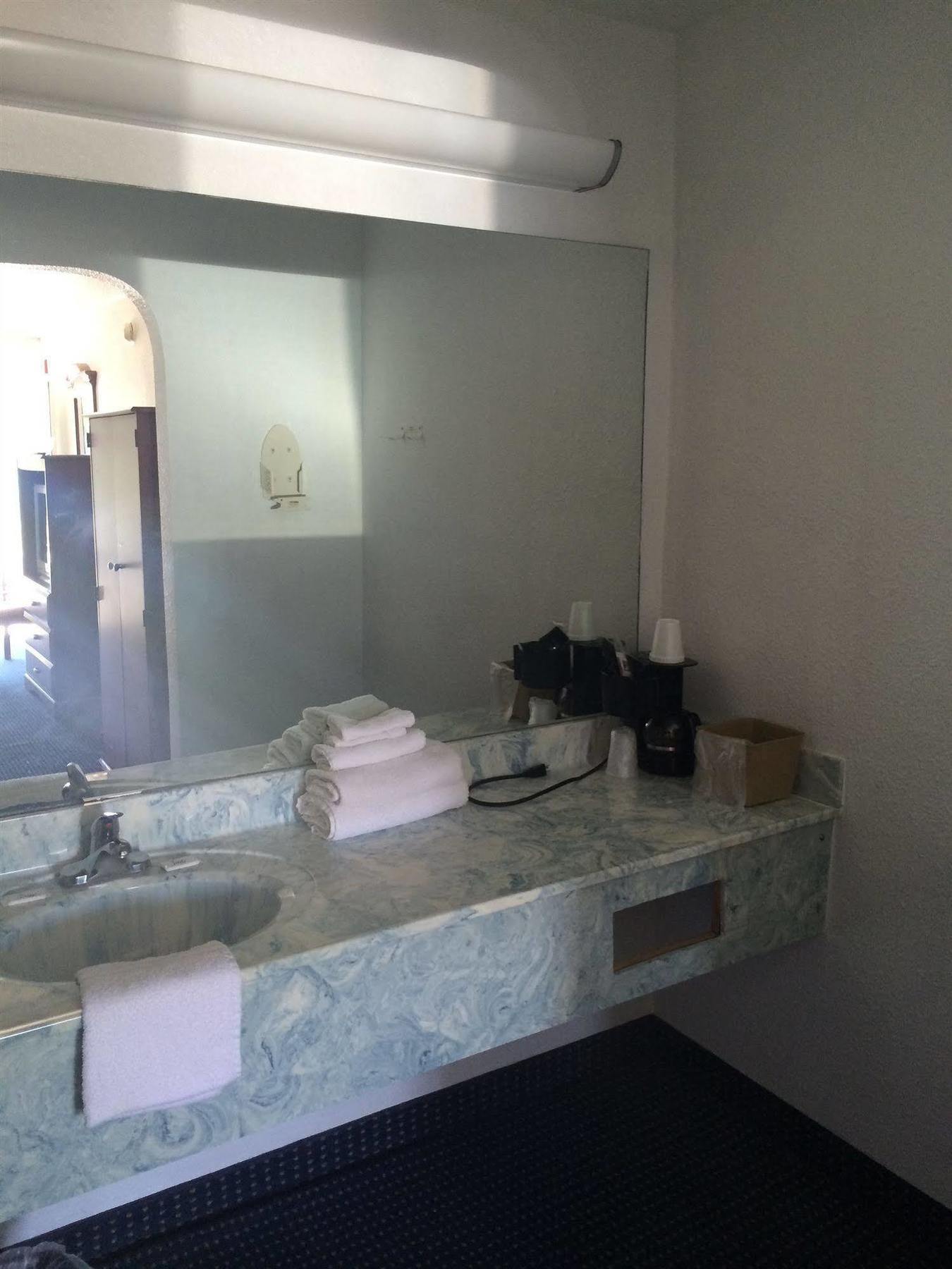 Broadway Inn Express Biloxi Dış mekan fotoğraf